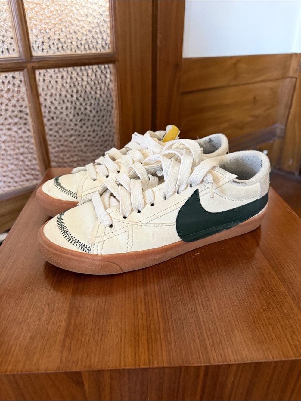 Nike Cream & Dark Green Low-Top Sneakers